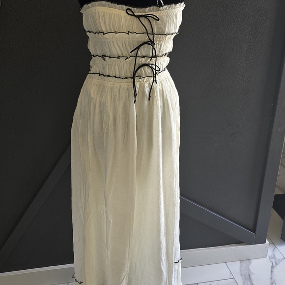 CLOVER Ruffle Maxi Dress with Ties - Picture 6 of 6